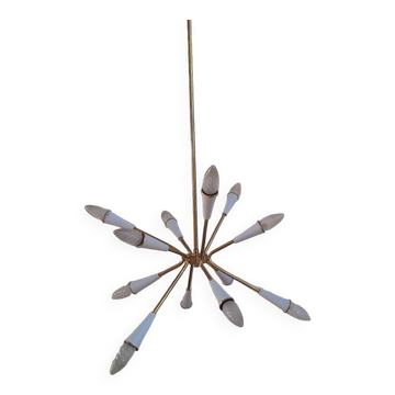 Lustre Stilnovo 12 lumières en laiton et blanc spoutnik