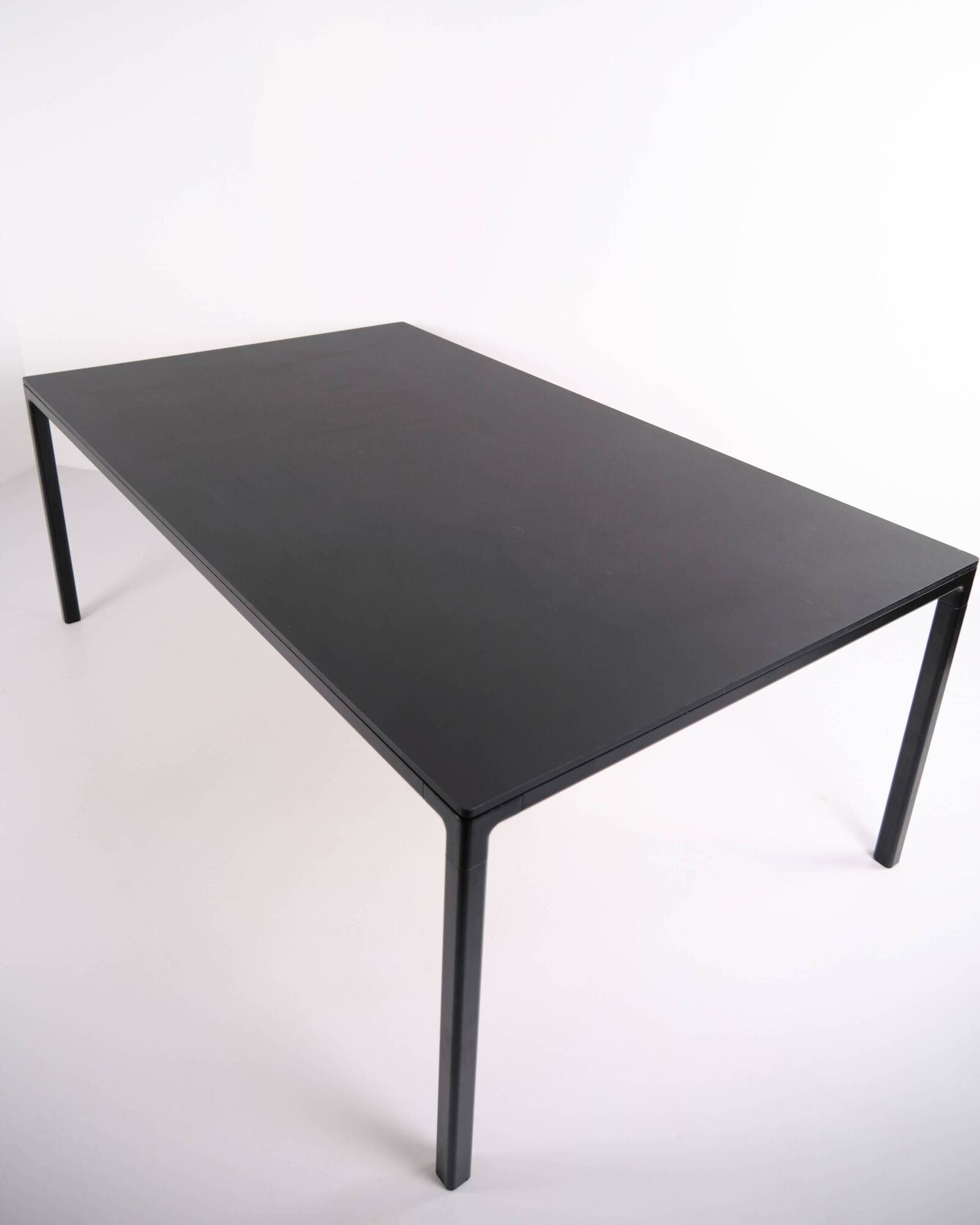 HAY T12 dining table – black linoleum – black aluminium frame