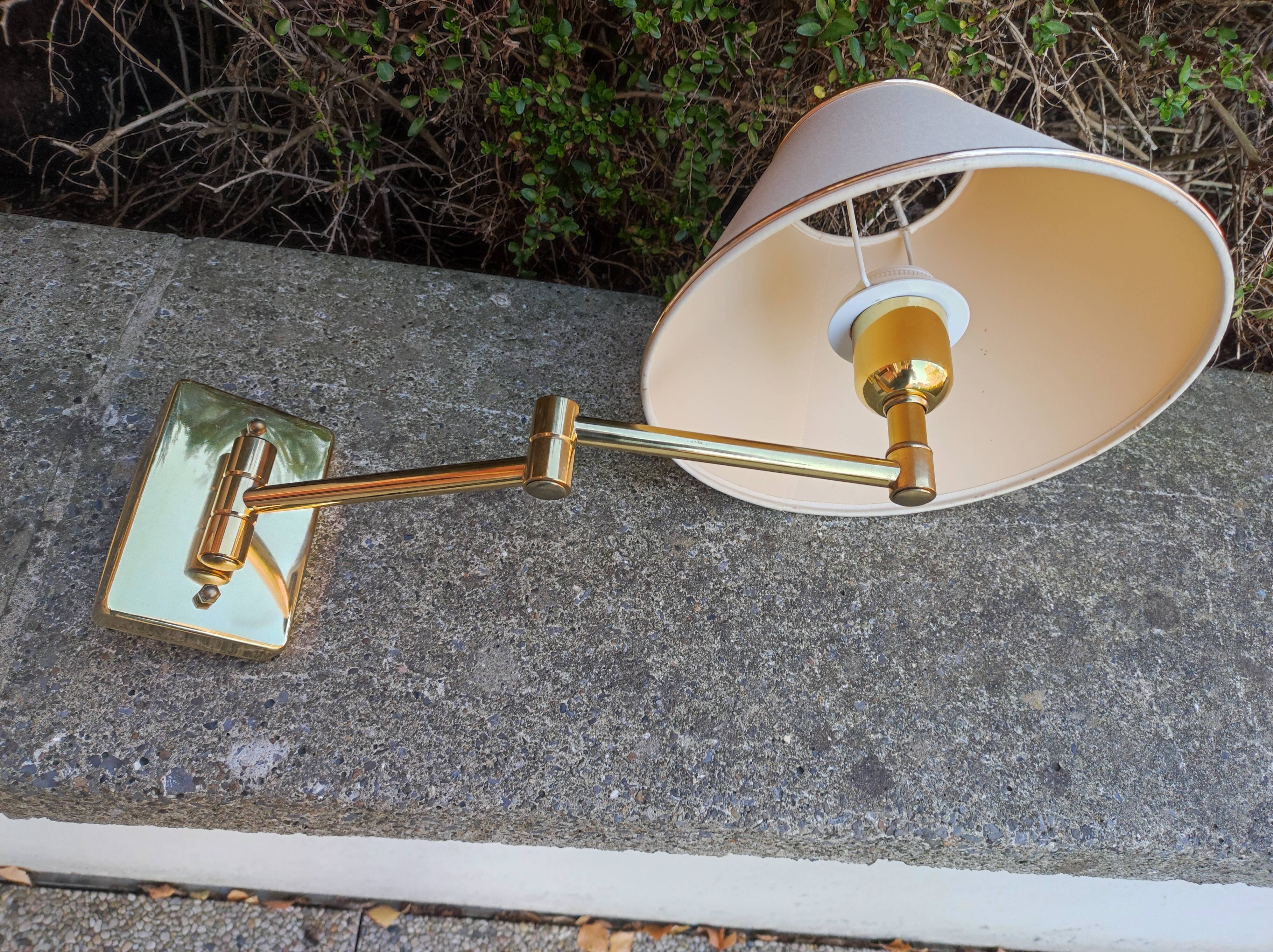 Pair of lamps applied e-readers 2 articulated arms