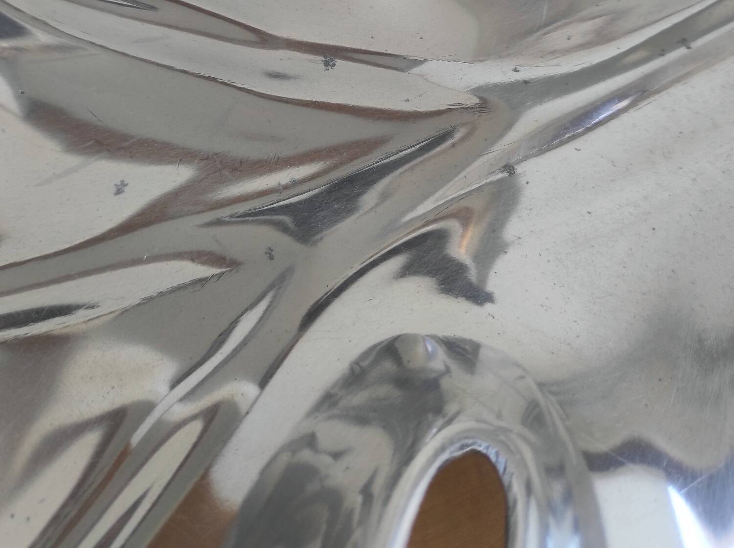 Large fruit bowl, centrepiece.