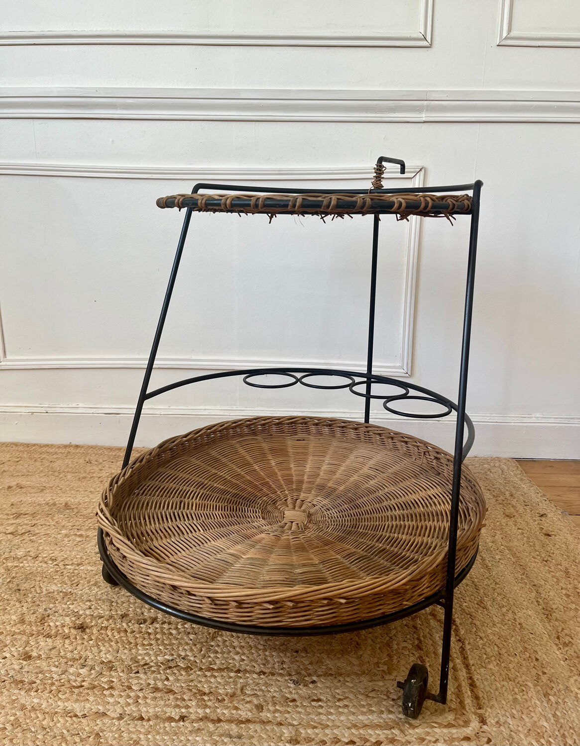 Airborne wicker and metal rolling trolley