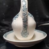 Gravy boat