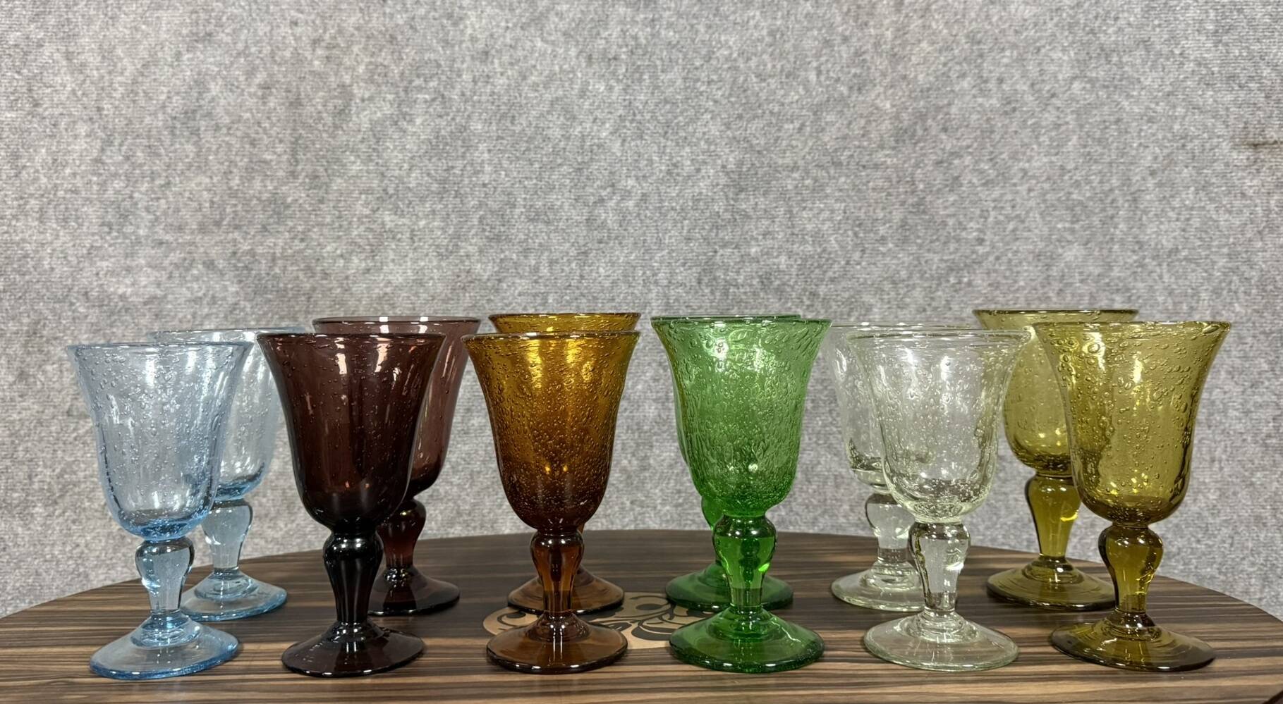 Biot: magnificent series of 12 bubble glasses in 6 different colors