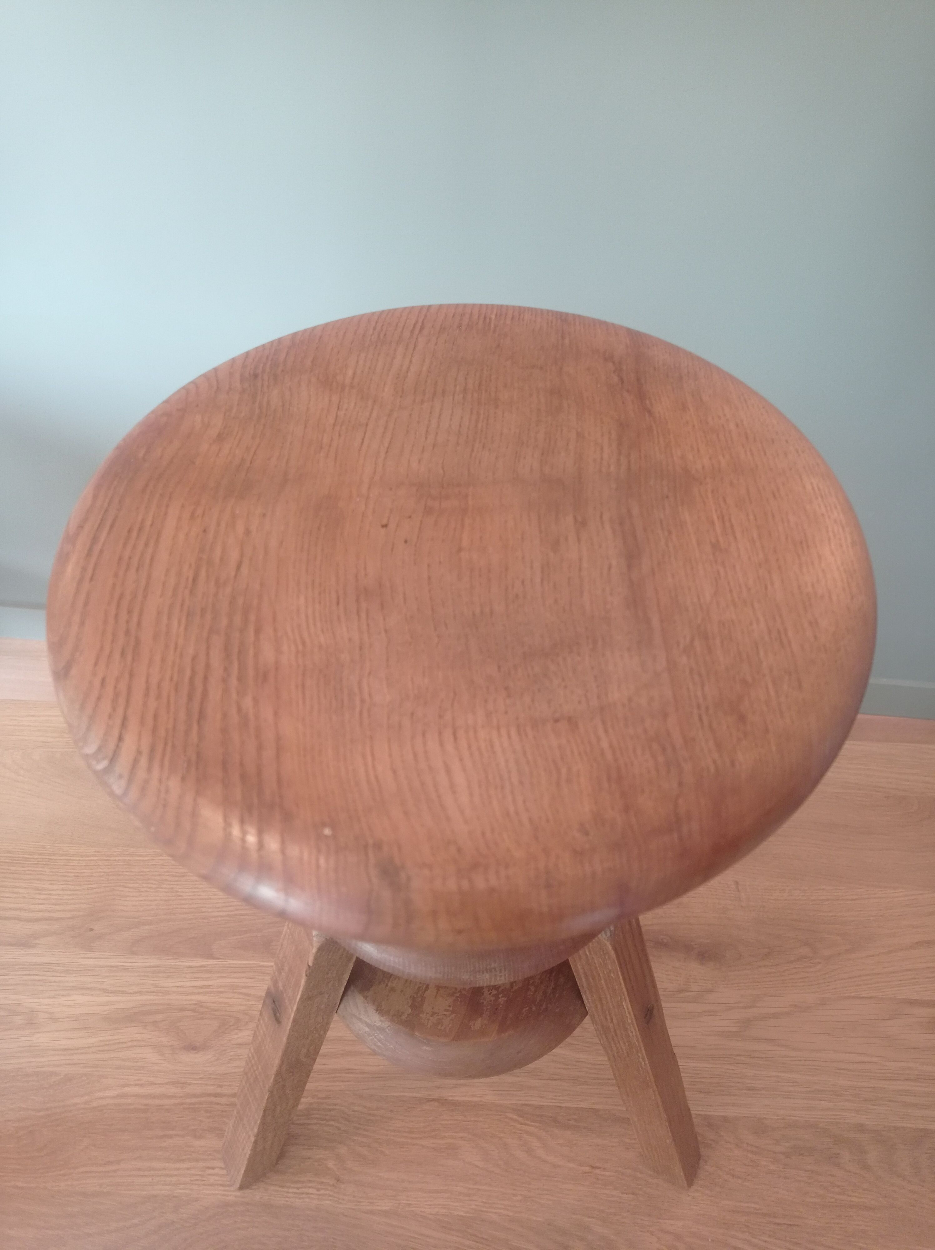 Screw watchmaker's stools