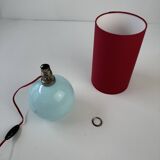 Ancienne lampe vintage en opaline bleu