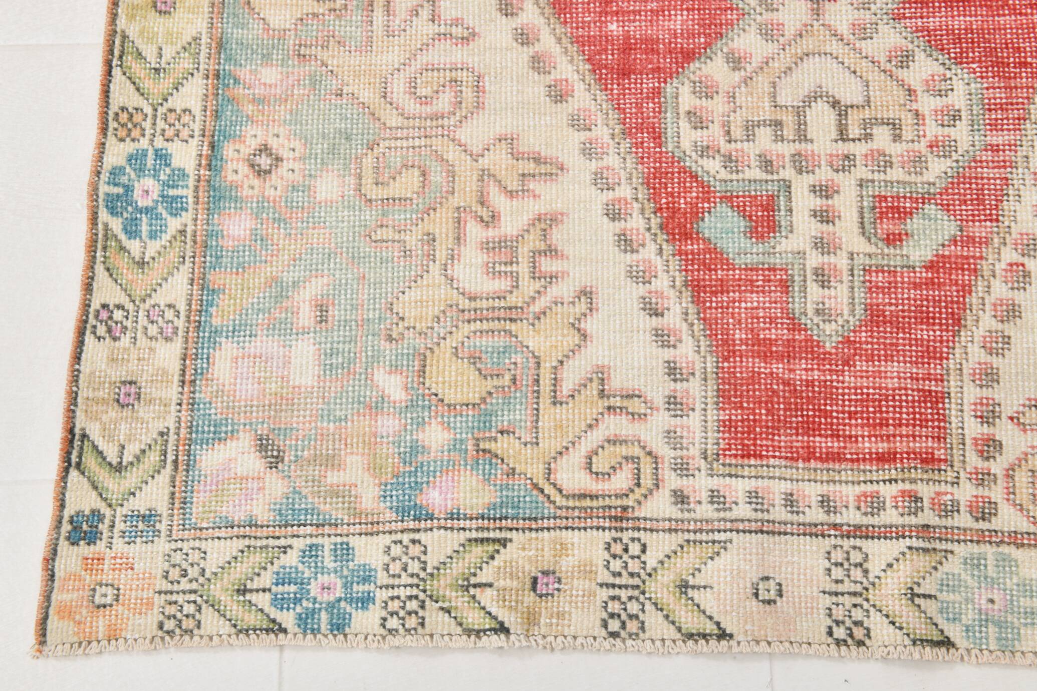 4x7 Red & Cream Antique Vintage Rug, 129x216Cm SK 22247