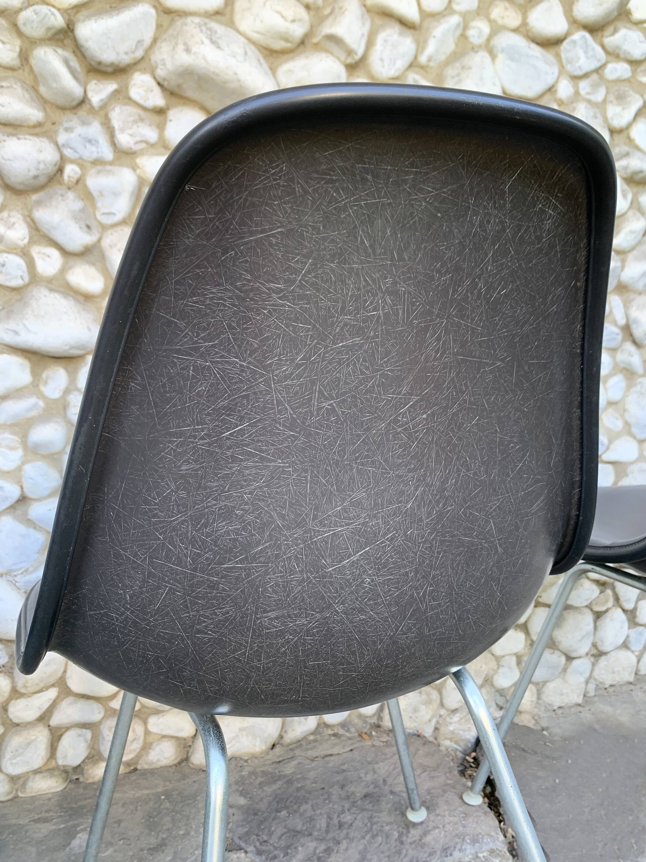 4 DSX chairs, fiberglass, Charles & Ray Eames for Herman Miller 1980