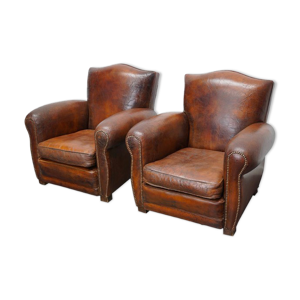 Paire de fauteuils club en cuir à dossier moustache cognac France 1940
