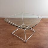 Glass coffee table with steel legs