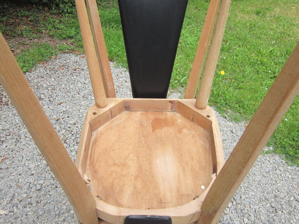 Pair of chairs baumann