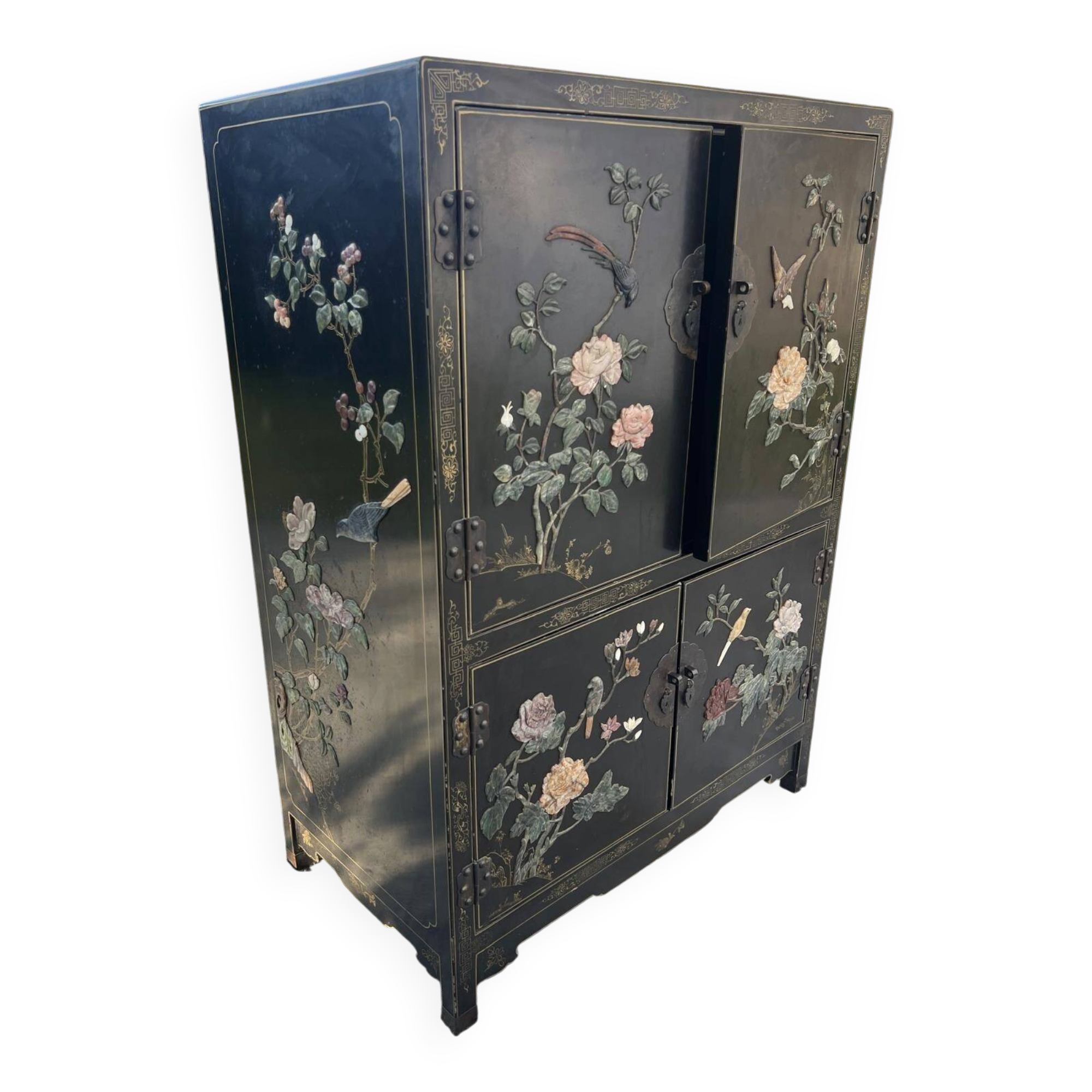 Lacquered Chinese furniture with semi-precious stones 1970