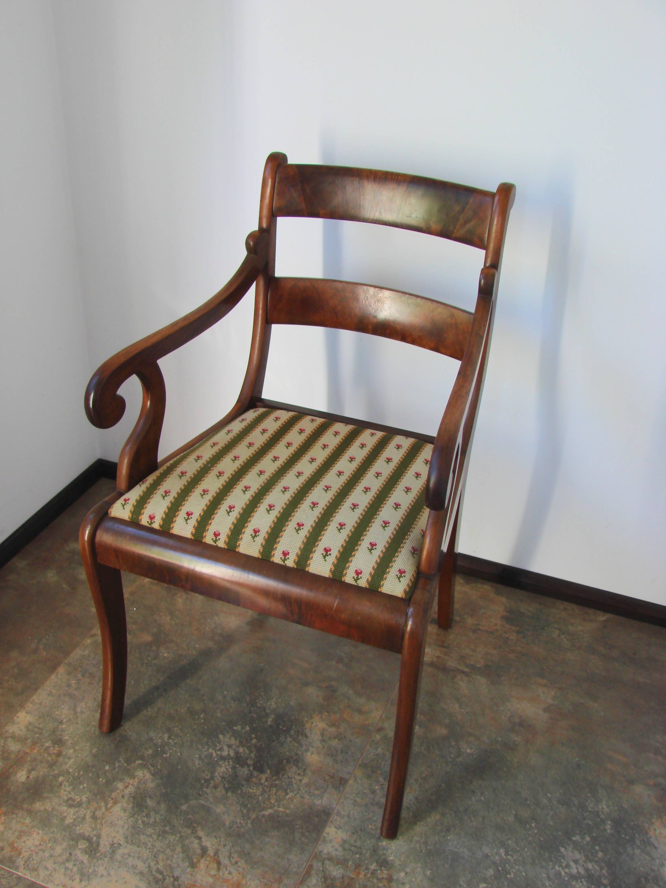 Antique mahogany armchair in the Edwardian / Sheraton Revival style, 19th/2