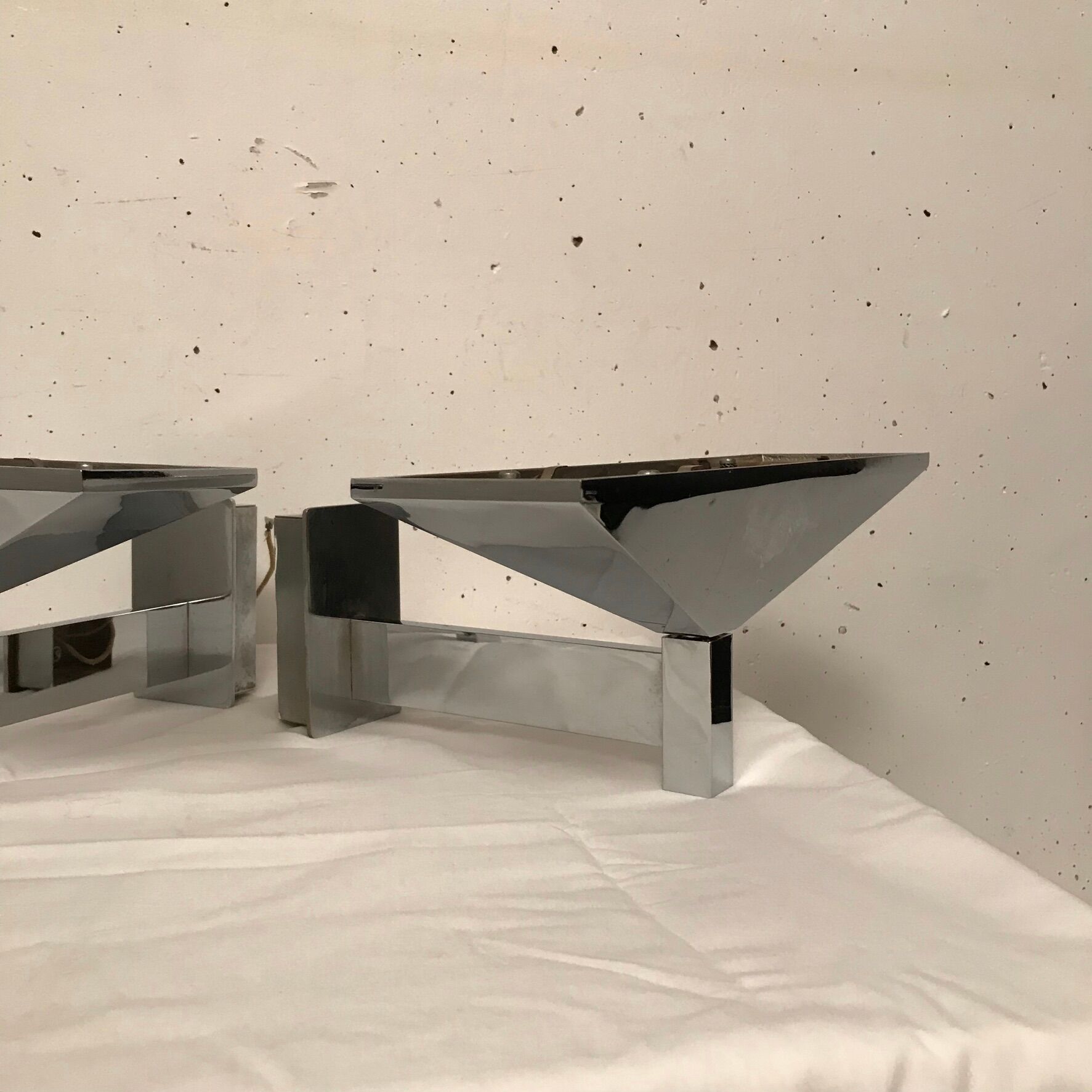 Pair of light glass wall lamps, Pierre Disderot 1982