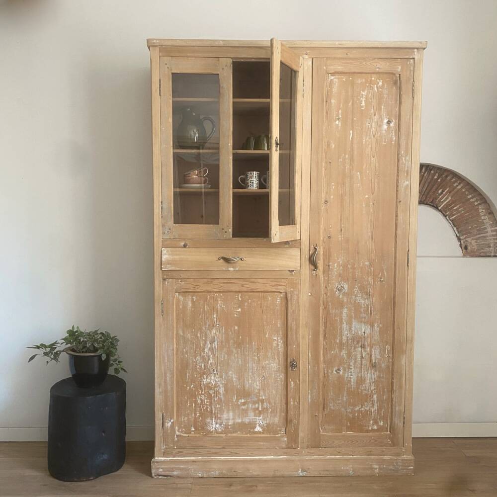 Display cabinet