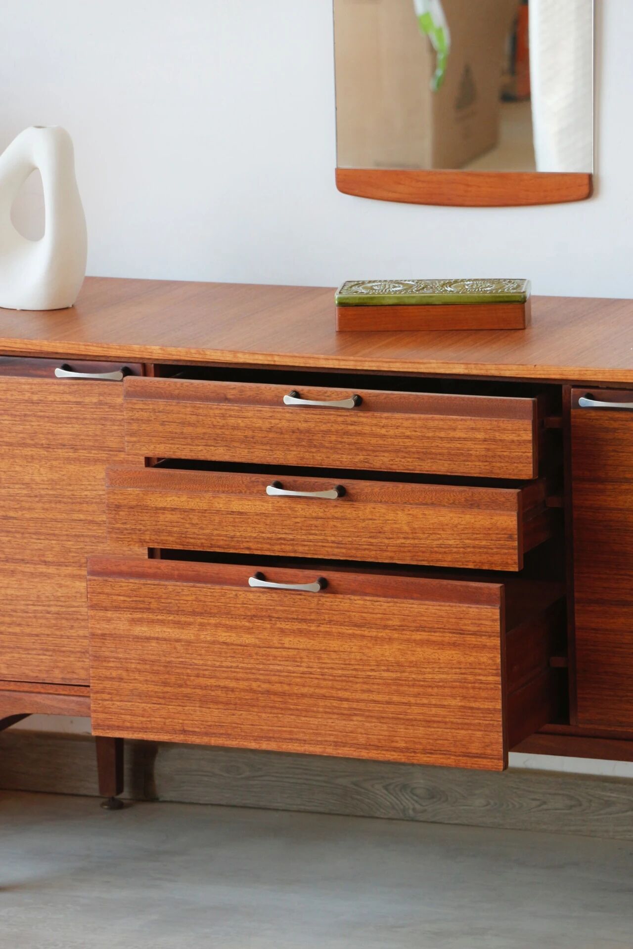 Enfilade teck vintage Meredew rénovée (165 cm)