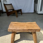 Table d'appoint ou tabouret en teck blond quadripode H:30 L43 l27