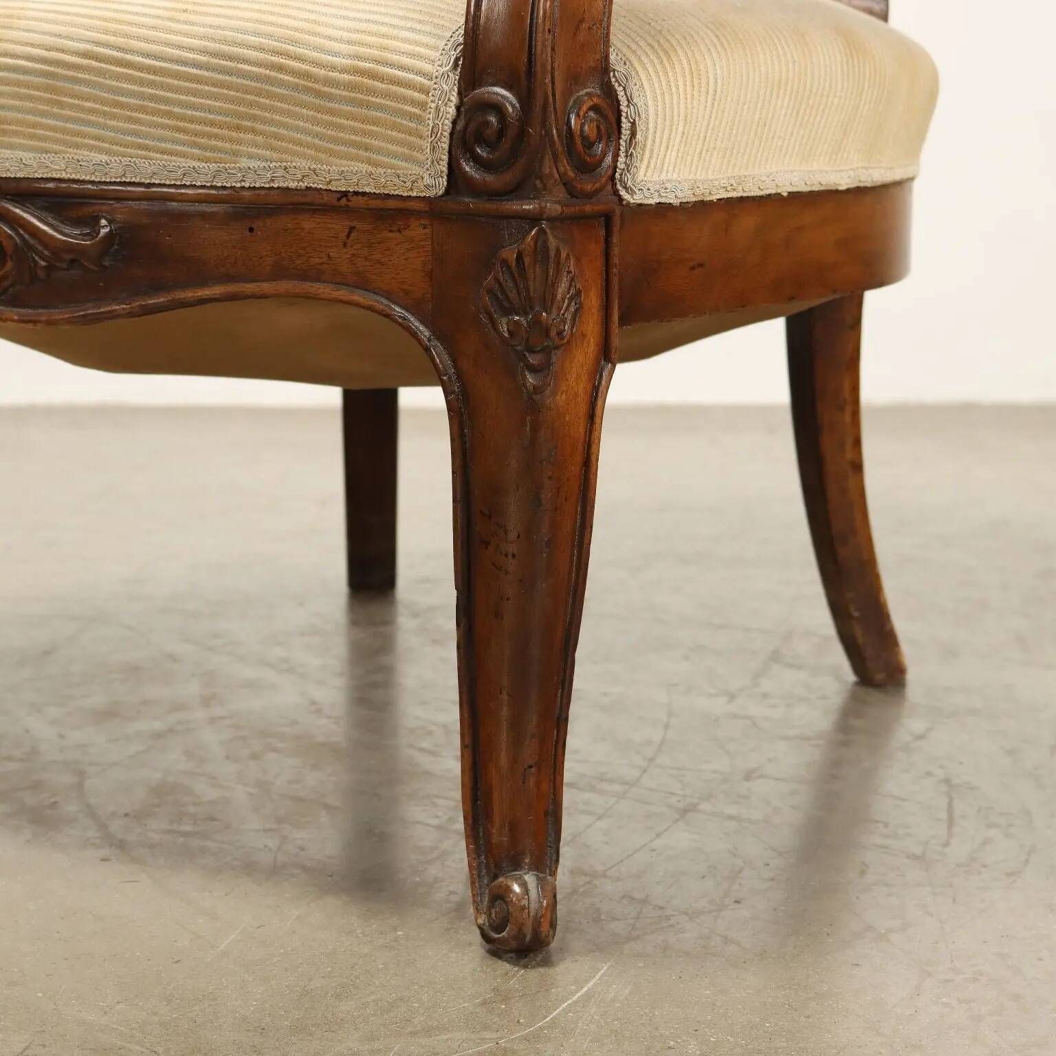 Antique Louis-Philippe armchair in carved walnut, Italy, 19th century