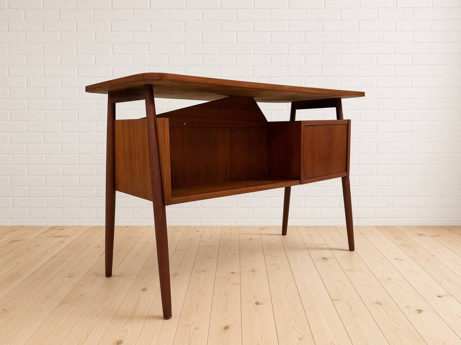 Bureau en teck petit danois par Gunnar Nielsen pour Tibergaard