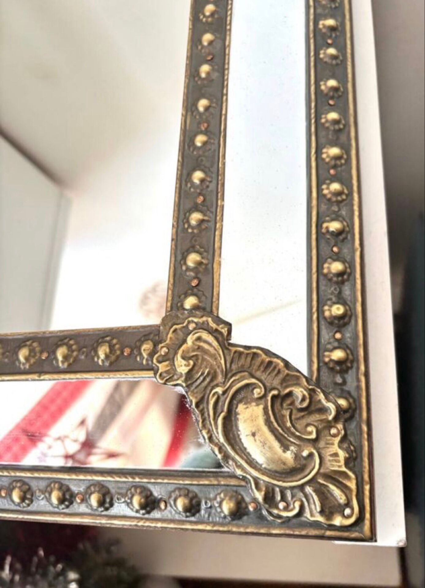 Napoleon III closed-frame mirror