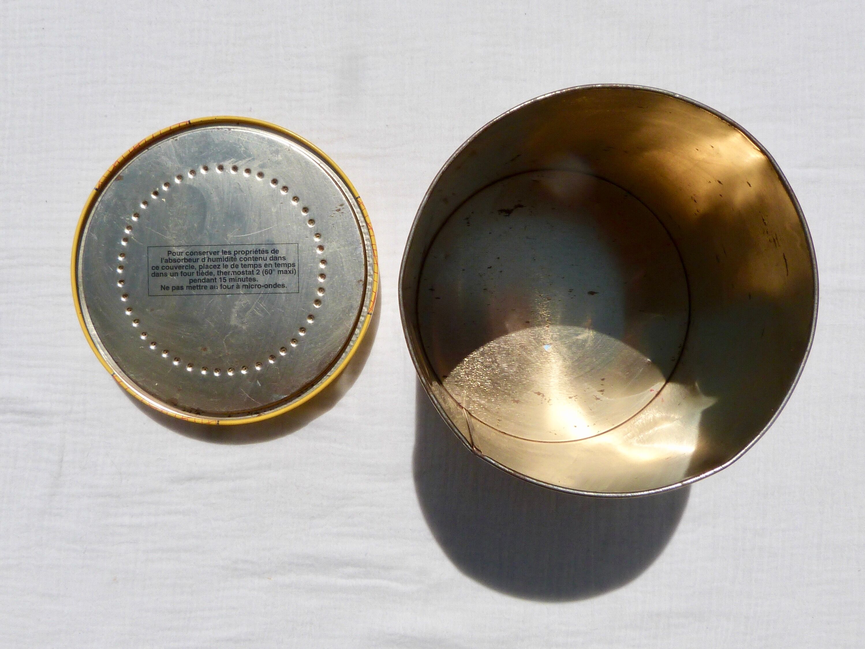 Breton metal box Quimper