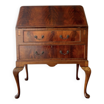 Queen Anne Style Bureau Desk with Drawers