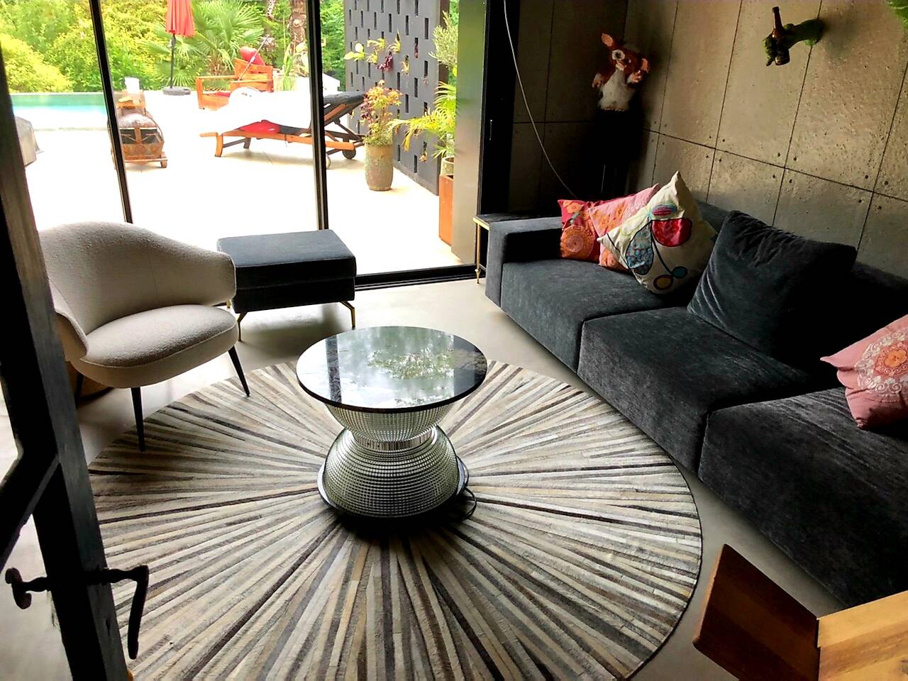 Holophane coffee table in marble and aluminium