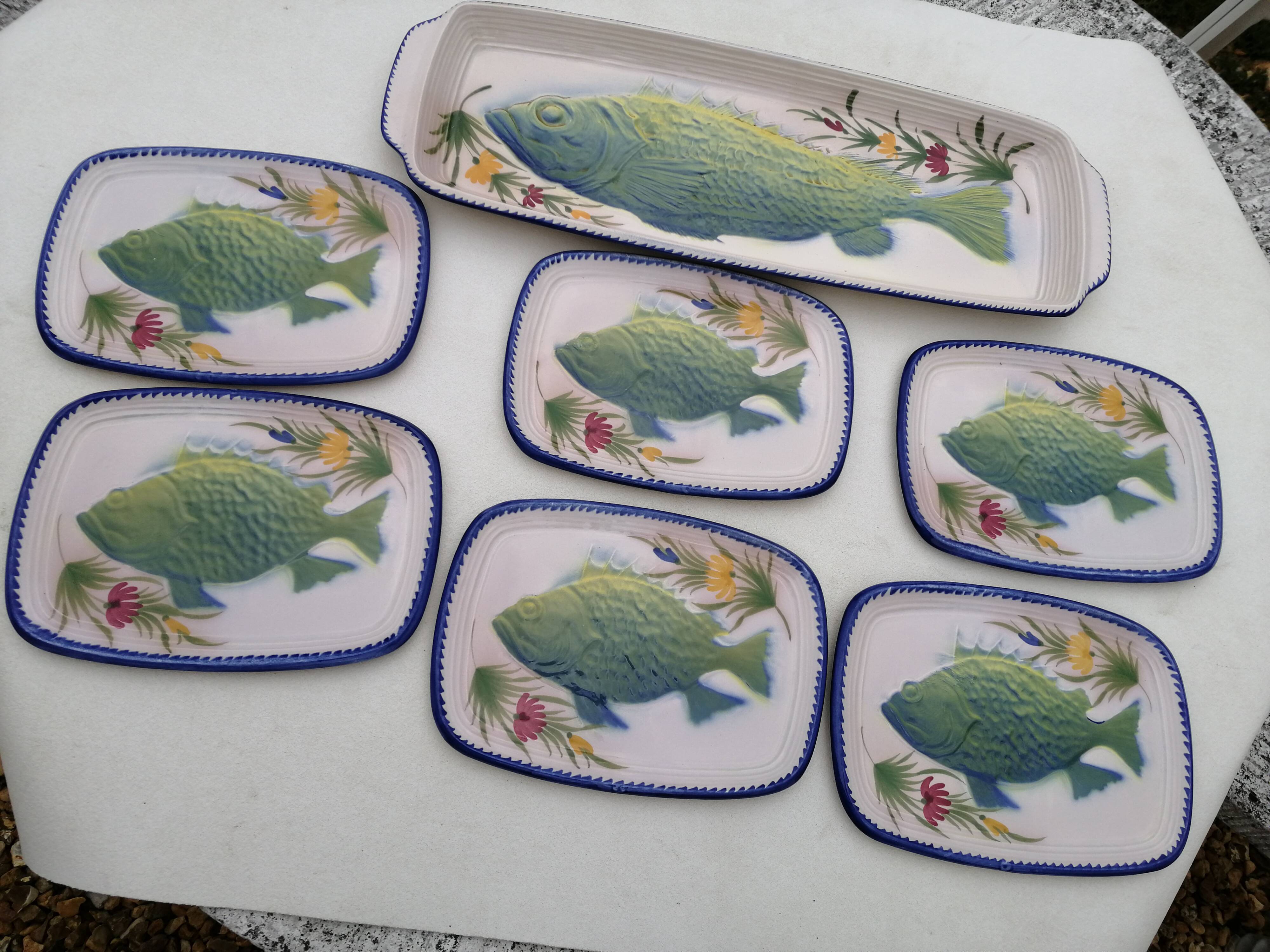 St. Clément fish service