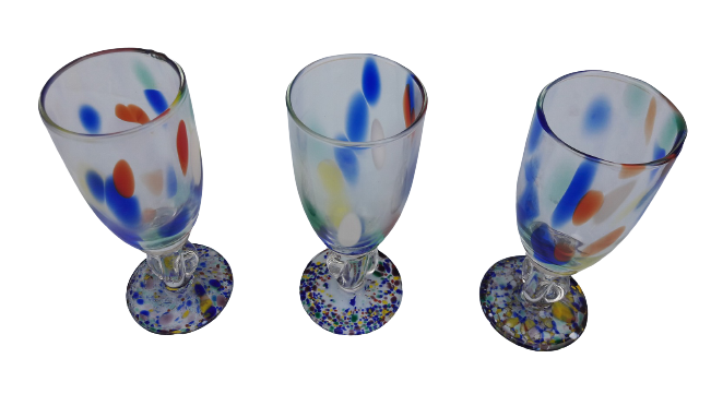 3 verres à pied