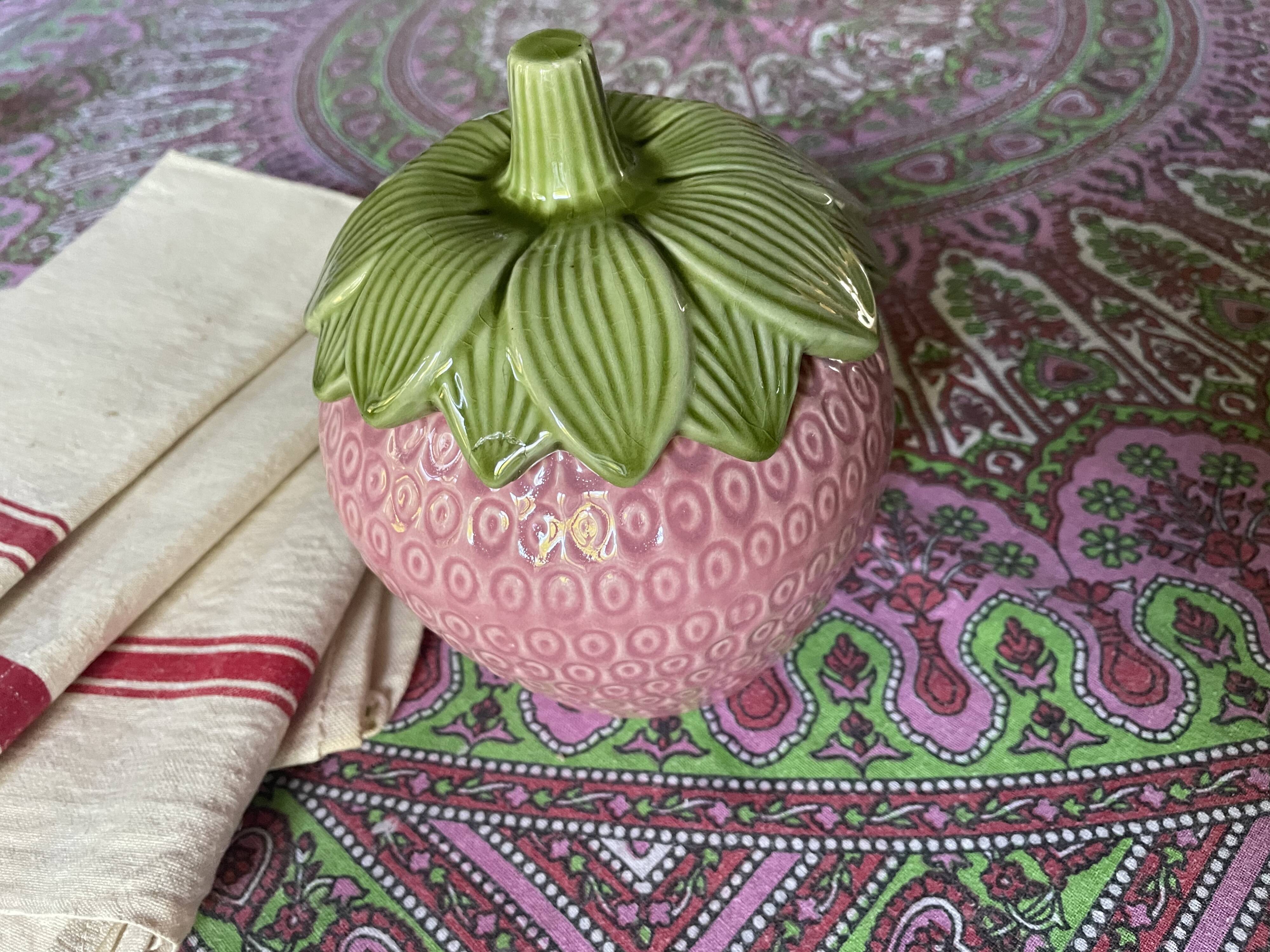 Pot céramique en forme de fraise
