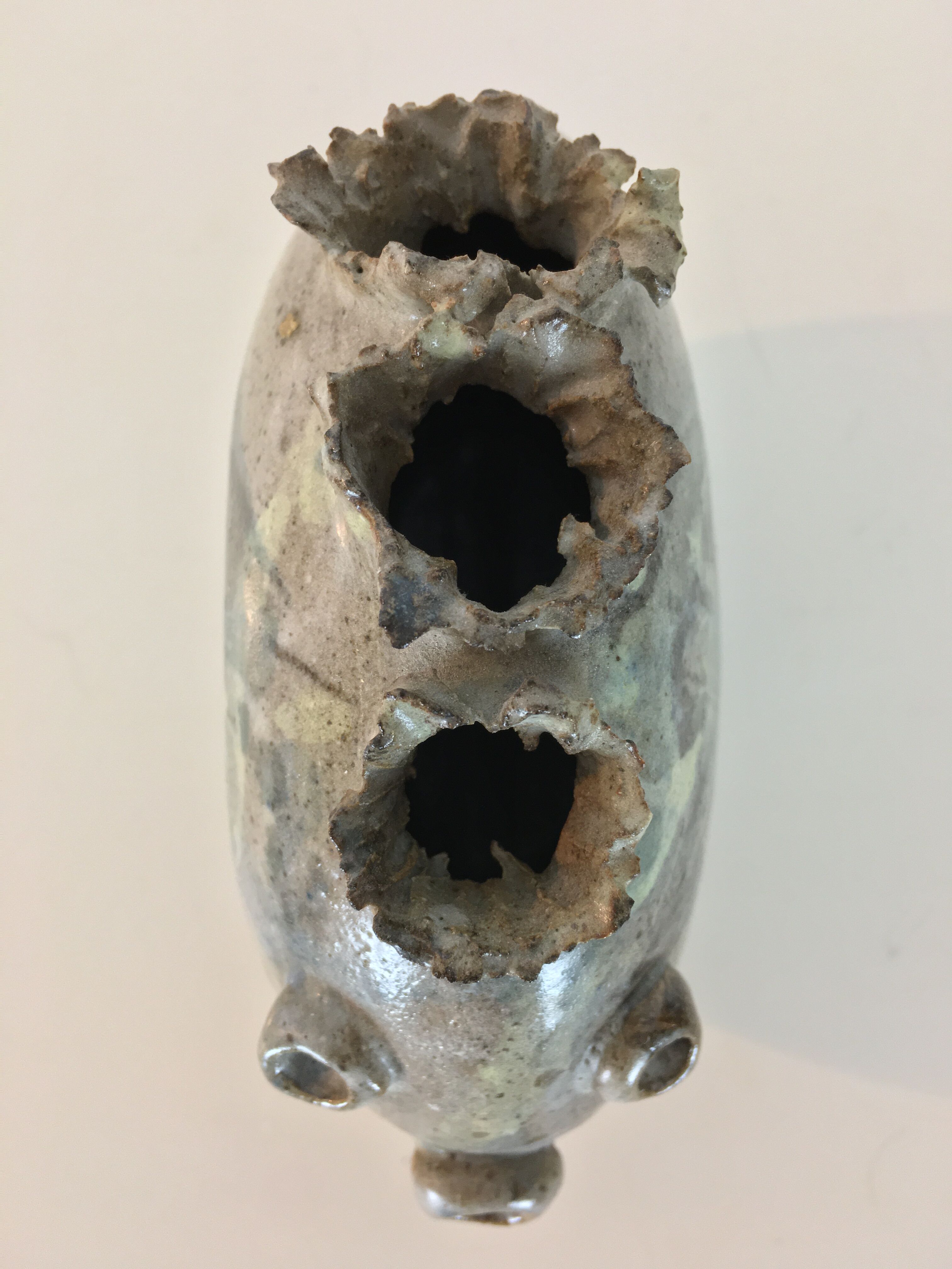 Vase pique fleurs zoomorphe par Alexandre Kostanda, poisson céramique