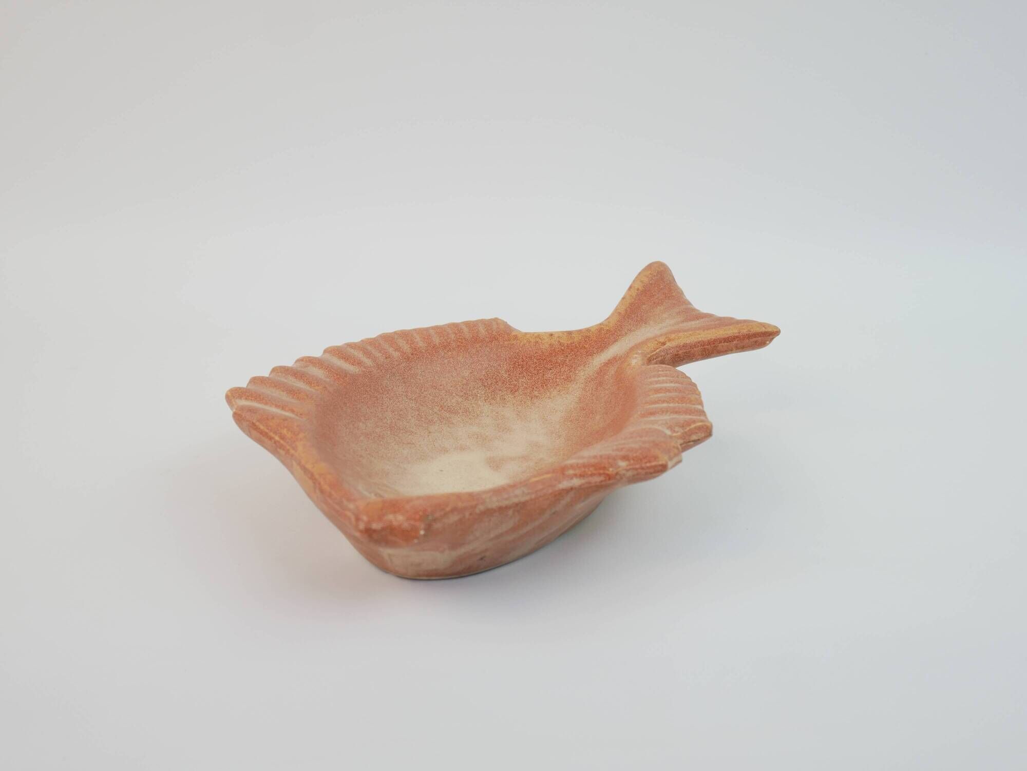 Plat poisson vintage en céramique de couleur terracotta