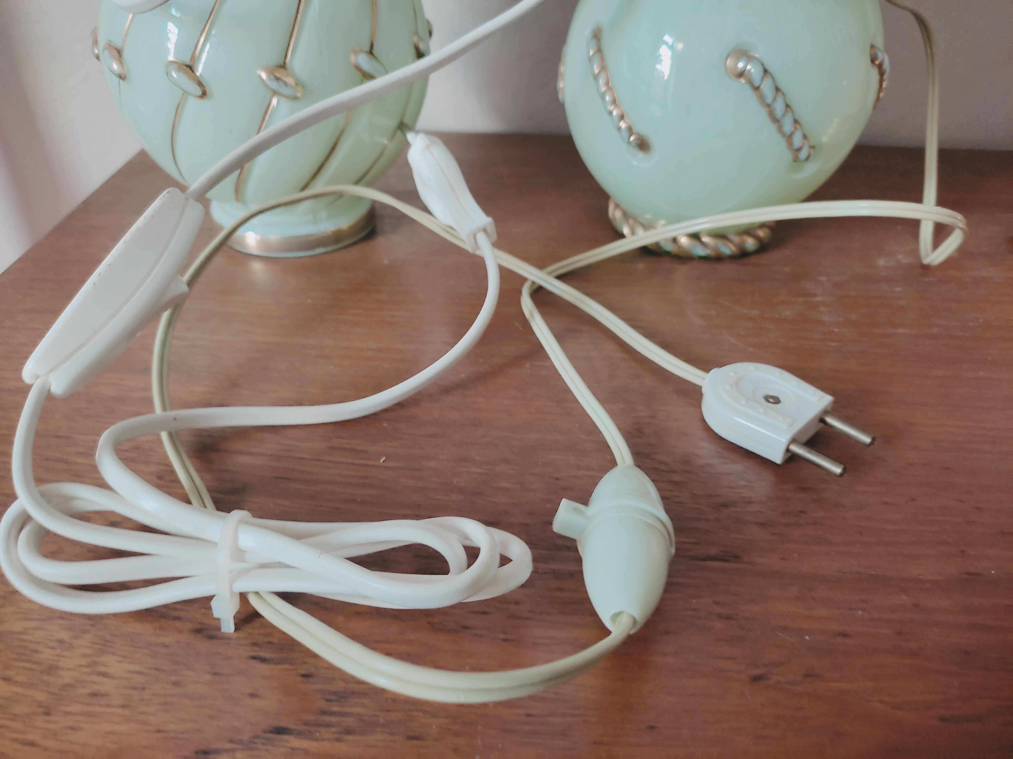 Duo of art deco lamp in mint glass