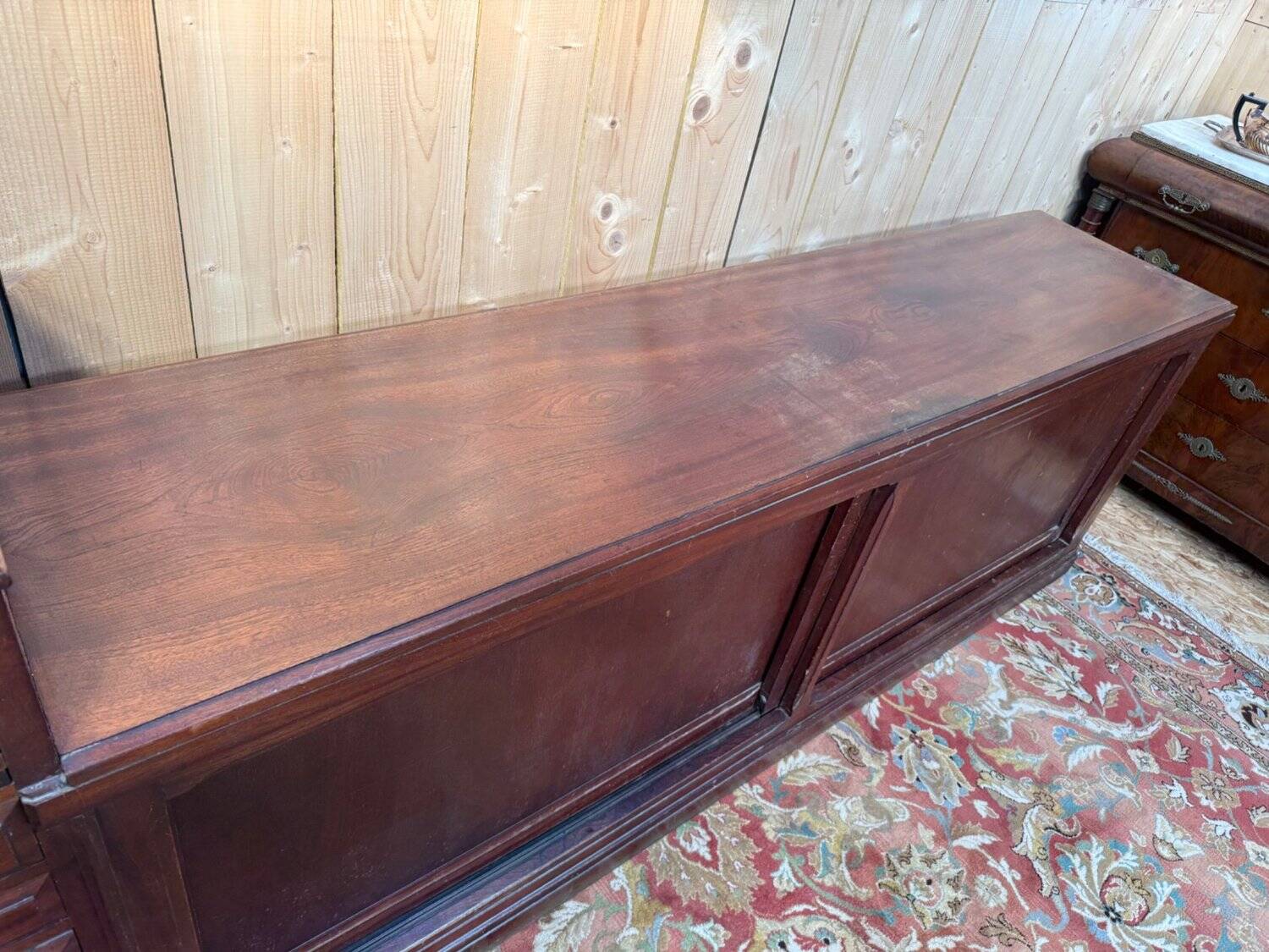 Art Deco trade counter – Display case and drawers – Stained mahogany wood – A