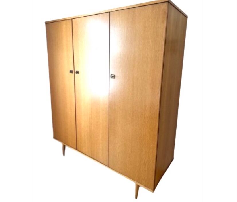 Armoire scandinave vintage