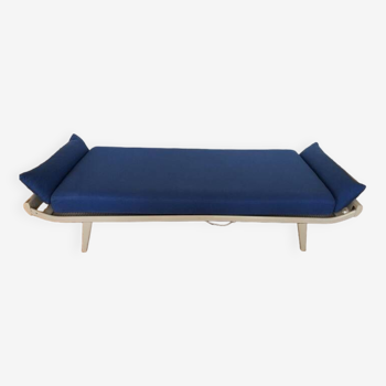 Vintage daybed AUping Cleopatra in metal and wood (Design Dick Cordemeyer)