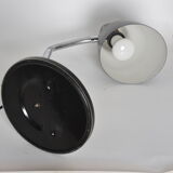 Articulated desk lamp