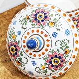 Vintage polychrome box'70 made of Delft ceramic. In perfect condition.