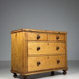 Pine commode English