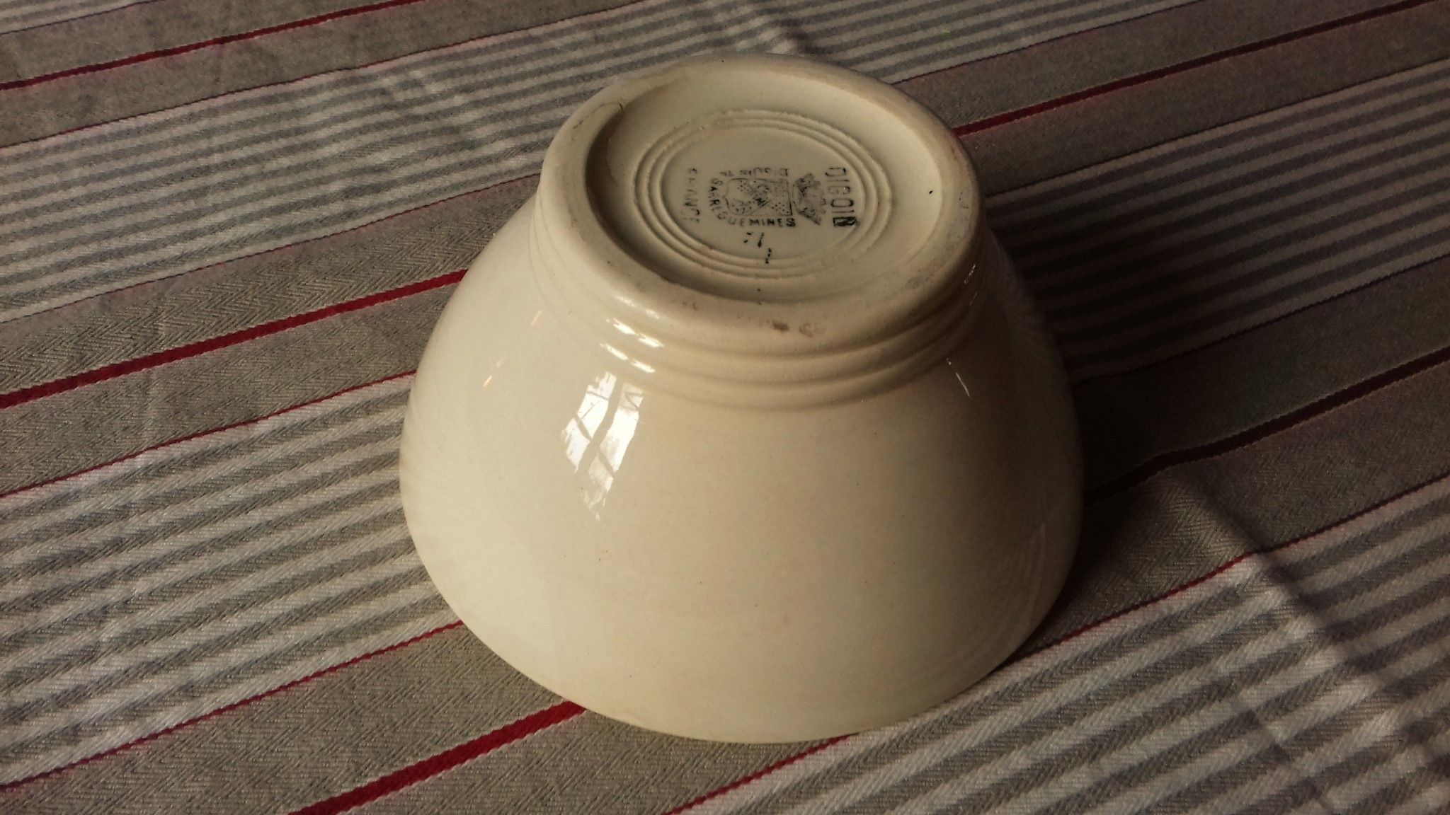 Digoin Sarreguemines bowl