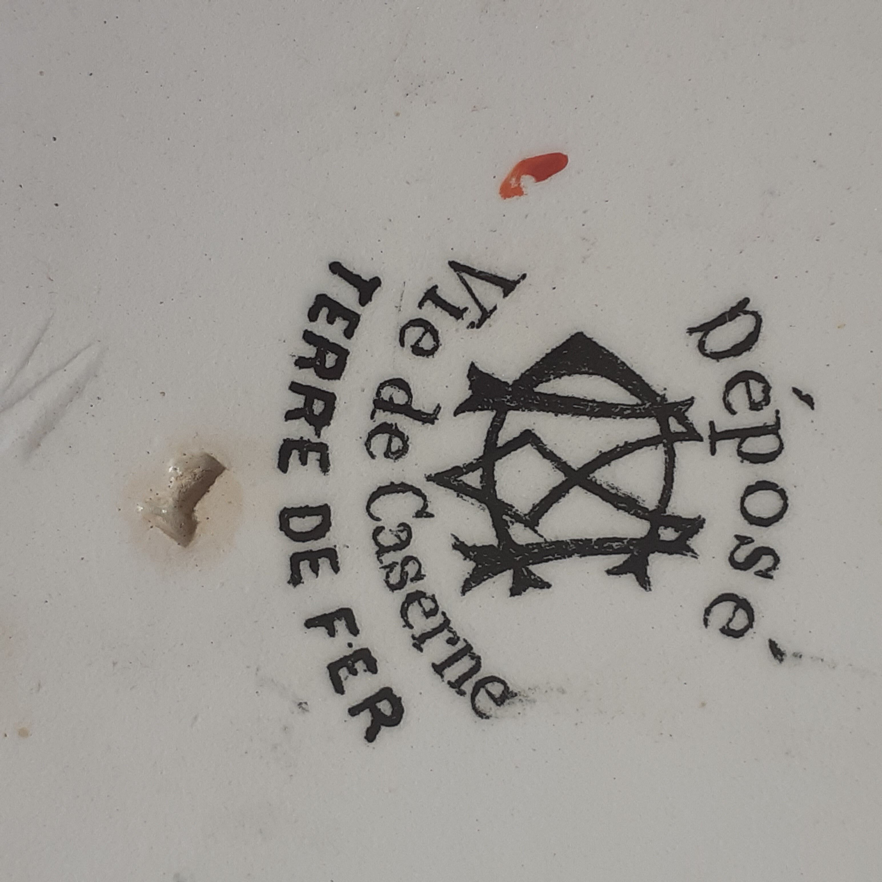 6 Terre de Fer Choisy plates