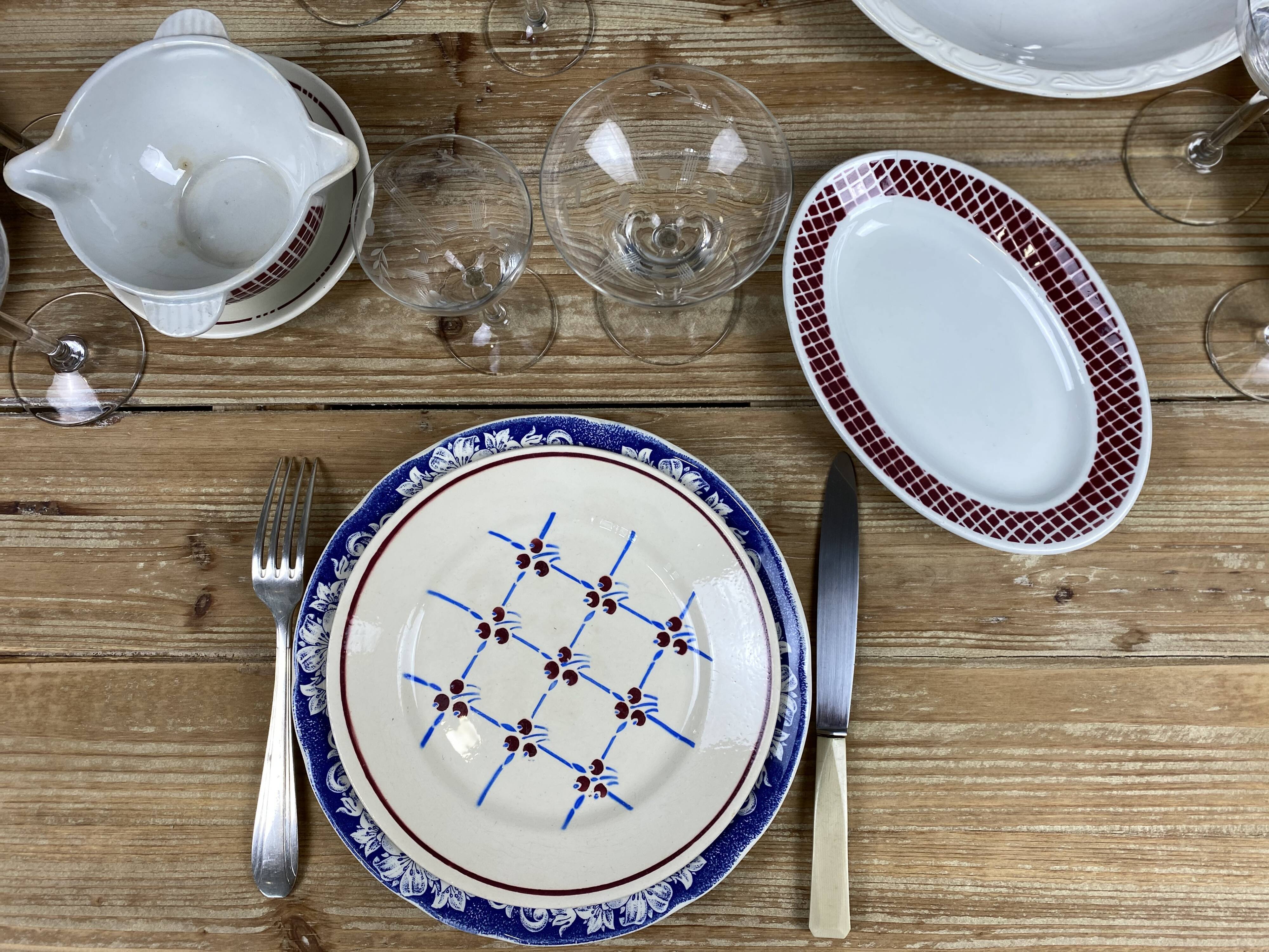 Service depareille glassware and earthenware -4 cutlery - 20 pieces