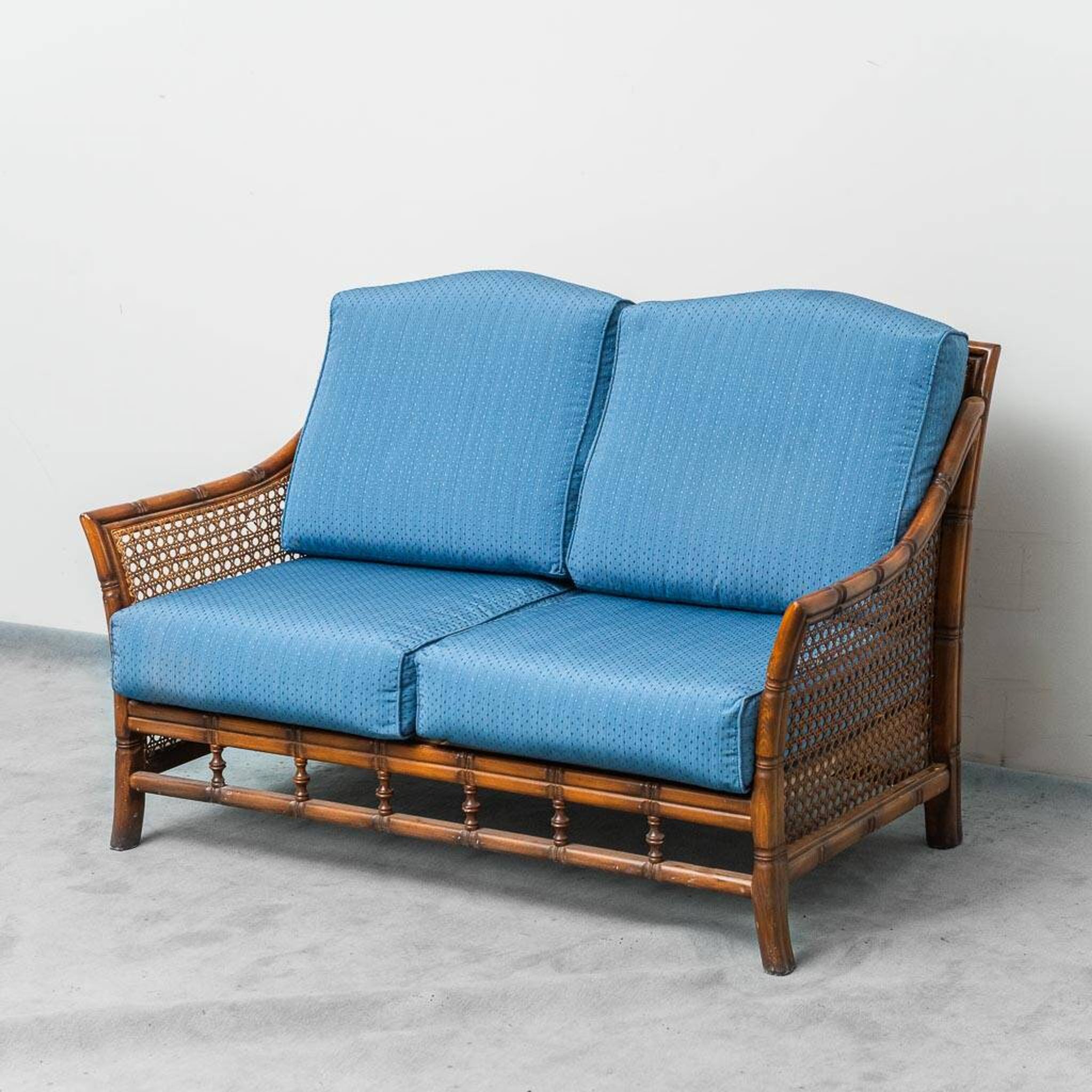 Vintage 2-seater sofa in bamboo and Vienna straw 1960s modernism