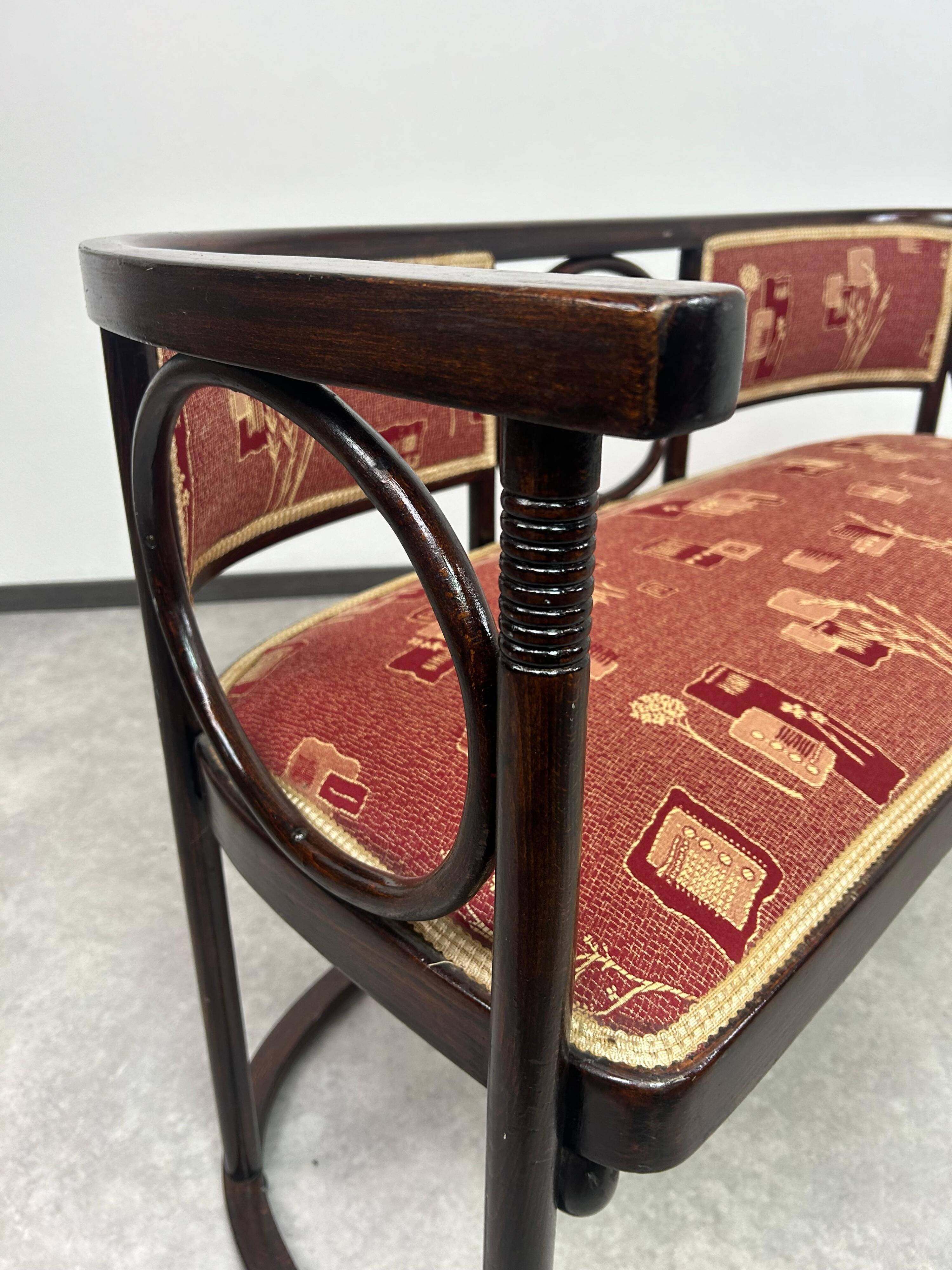 Fledermaus Bench no. 728 by architect Josef Hoffmann