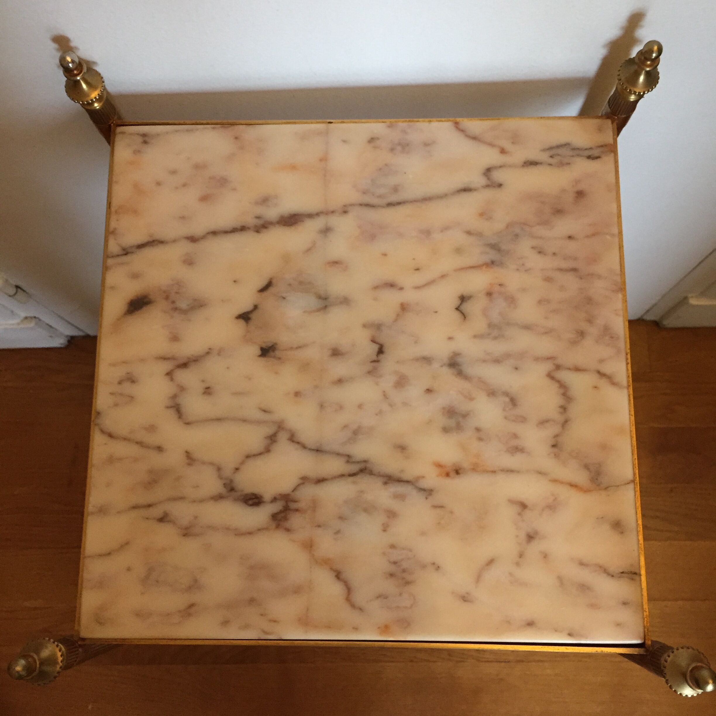 Etagère en laiton et marbre