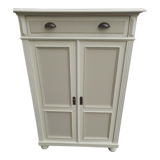 Chiffon cabinet