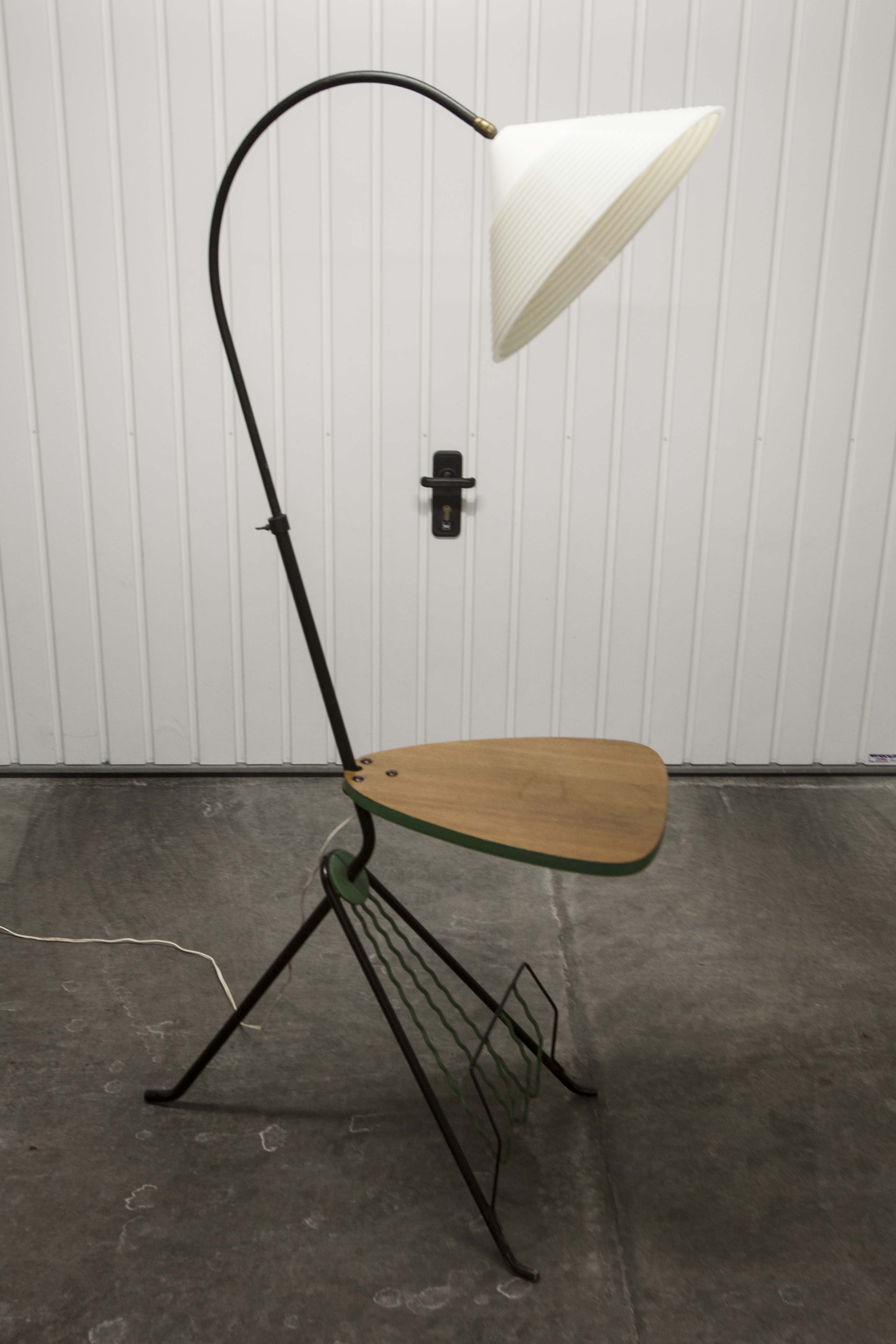 Floor lamp tripod Tablet door magazine 50 s