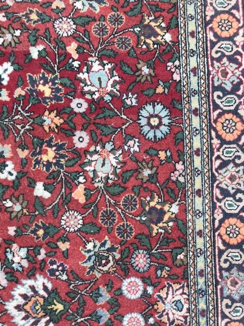 Vintage Turkish carpet Hereke end knoated hand 150x225 cm