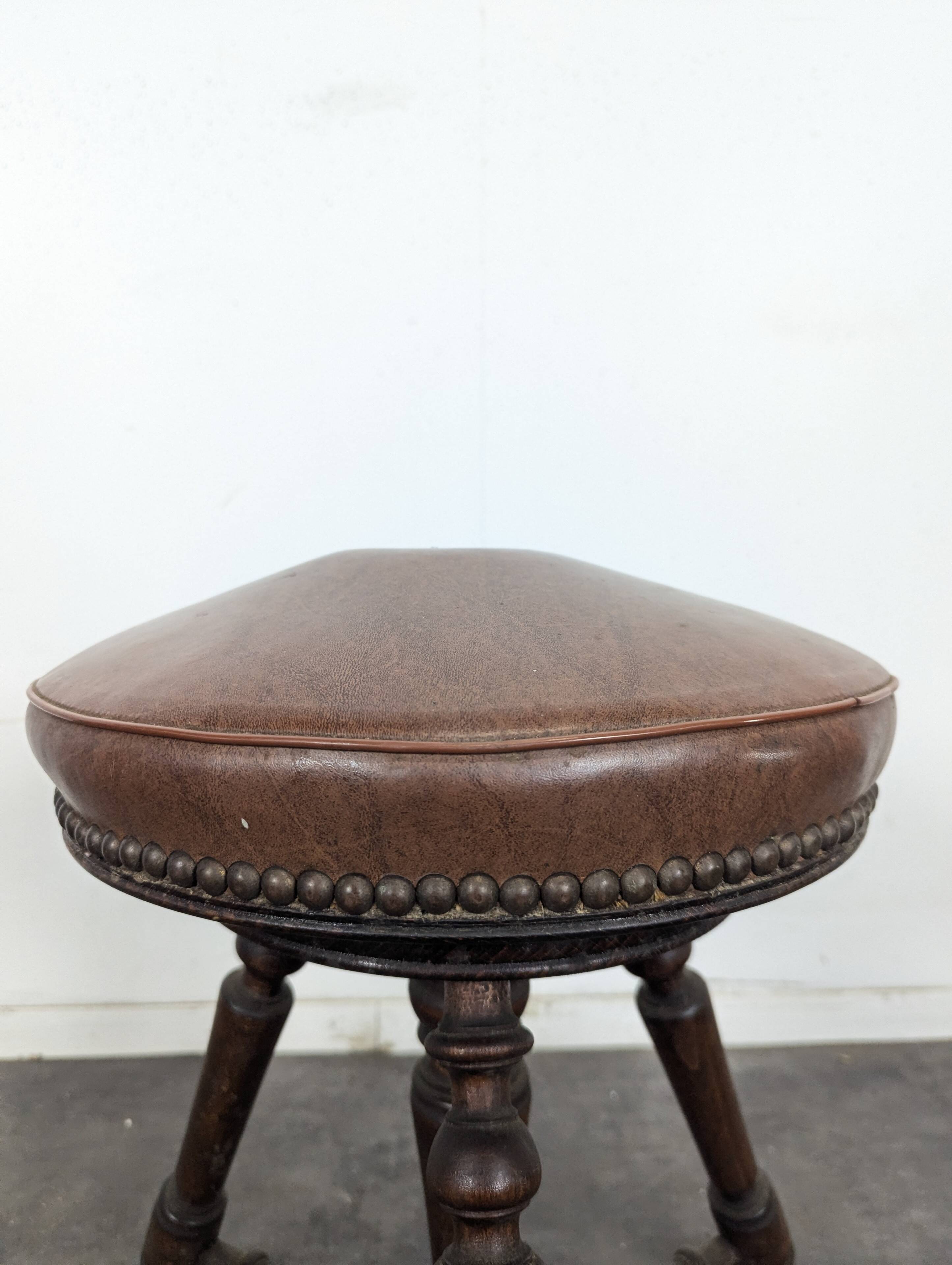Tabouret de piano tripode en cuir marron