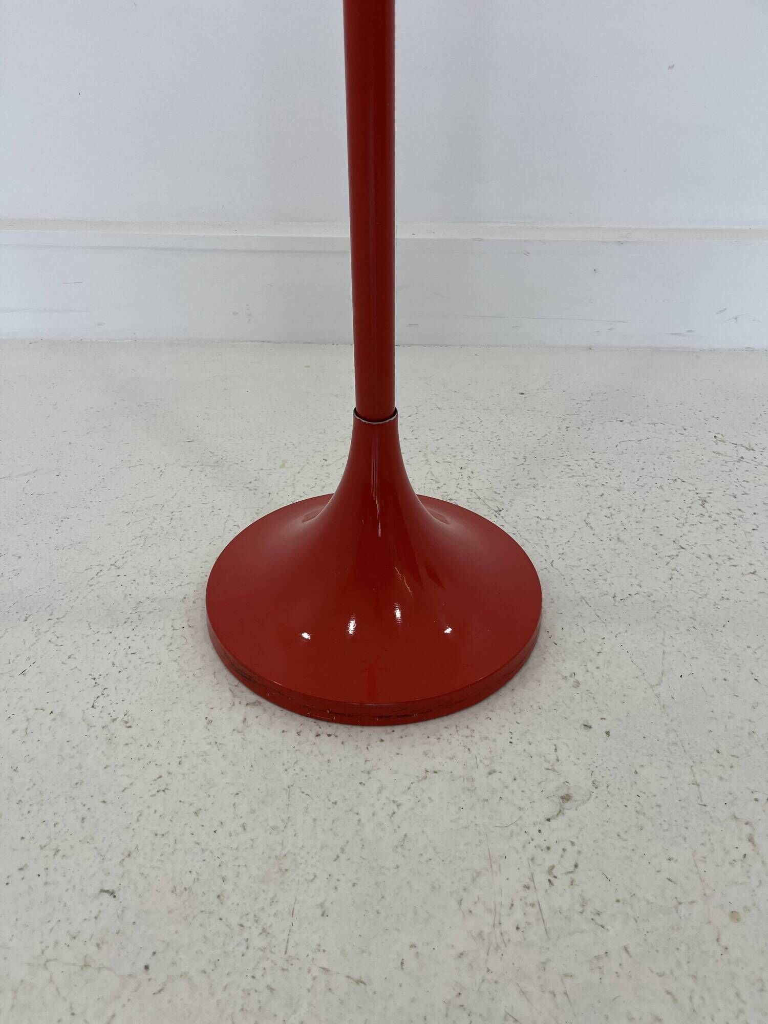 Porte-manteau rouge vintage des années 80