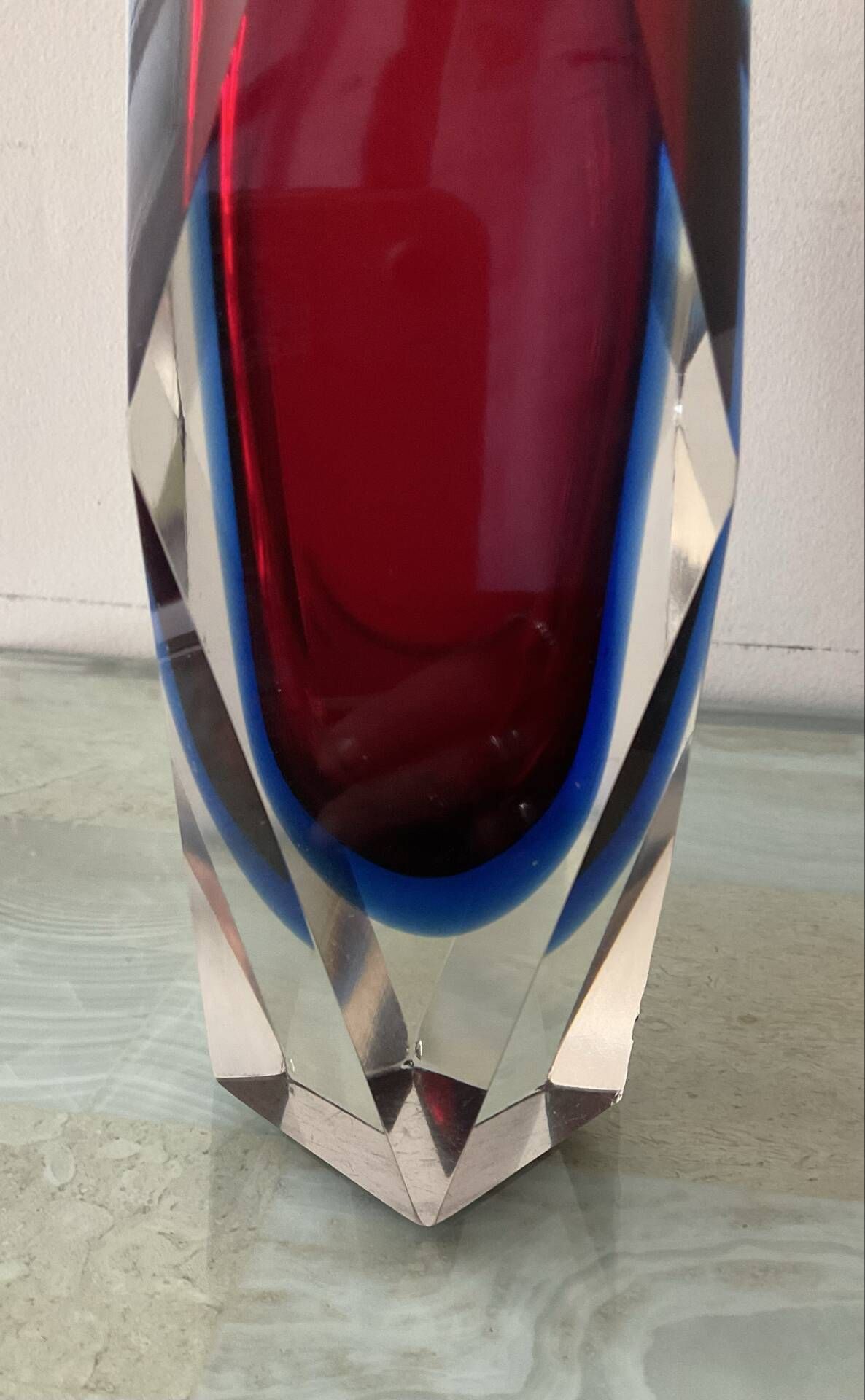 Facet-cut Sommerso vase by Flávio Poli from the 60s-70s.